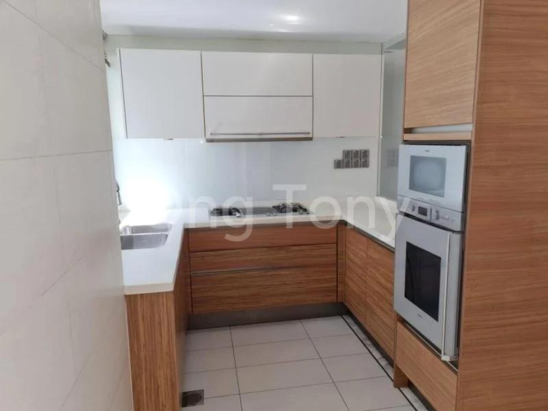 4 Bed Condo for Rent in  Suites @ Cairnhill - Image 15